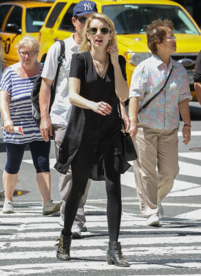 Emma Roberts pic #730506