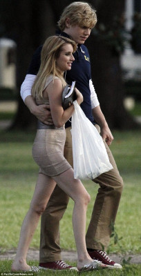 photo 19 in Emma Roberts gallery [id657236] 2013-08-17 00:00:00