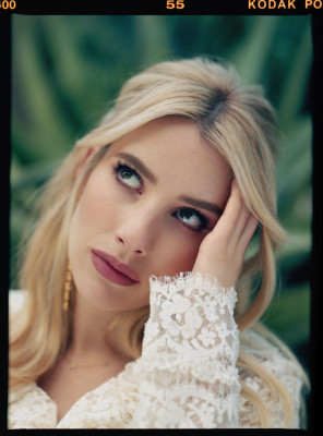 Emma Roberts by Sasha Samsonova for Cosmopolitan || Dec 2020