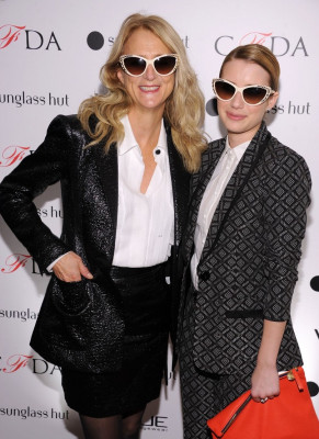 photo 25 in Emma Roberts gallery [id573359] 2012-10-24 00:00:00