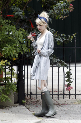 photo 4 in Emma Roberts gallery [id816695] 2015-07-12 00:00:00