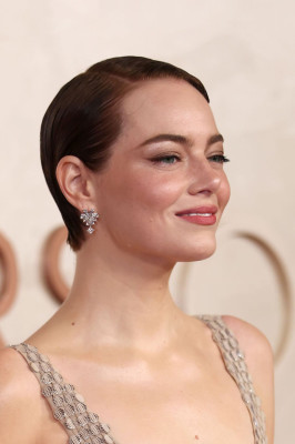 Emma Stone – Oscars 2025 Red Carpet