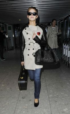 photo 6 in Emma Watson gallery [id625992] 2013-04-18 00:00:00