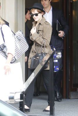 photo 9 in Emma Watson gallery [id625140] 2013-04-14 00:00:00