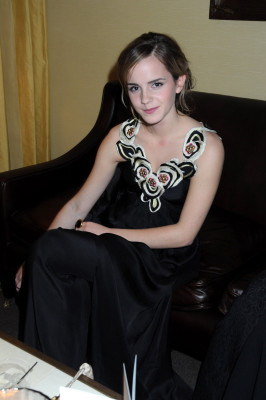 photo 5 in Emma Watson gallery [id625823] 2013-04-17 00:00:00