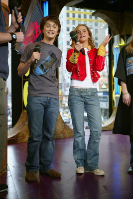 photo 12 in Emma Watson gallery [id616440] 2013-03-22 00:00:00