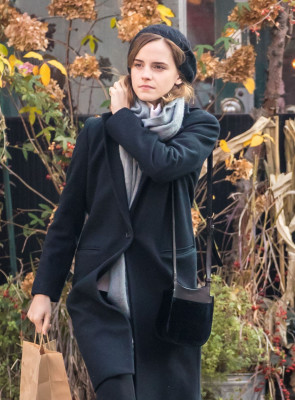 Emma Watson  – Shopping in New York