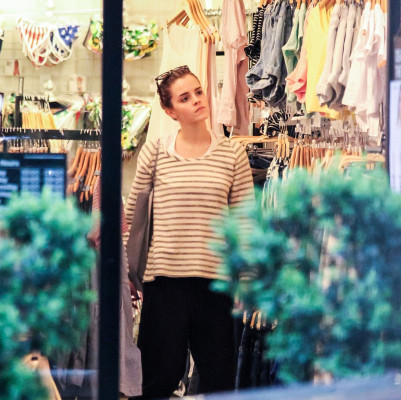 photo 5 in Emma Watson gallery [id647378] 2013-07-06 00:00:00
