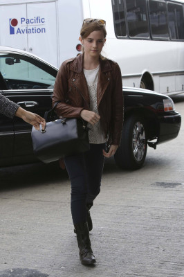 photo 11 in Emma Watson gallery [id674375] 2013-10-29 00:00:00