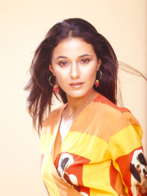 photo 6 in Emmanuelle Chriqui gallery [id609042] 2013-02-26 00:00:00