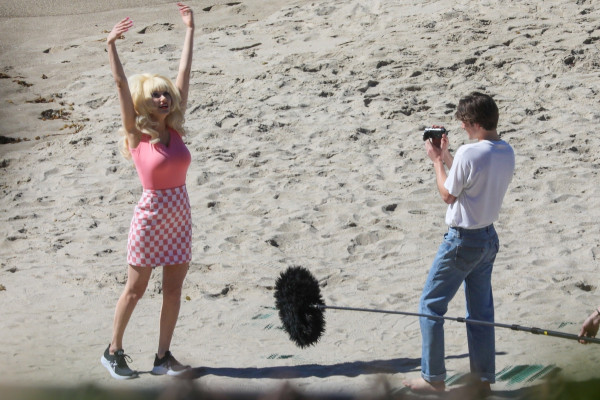 Emmy Rossum - films scenes Angelyne on the beach in Malibu, CA | 26.02.2020