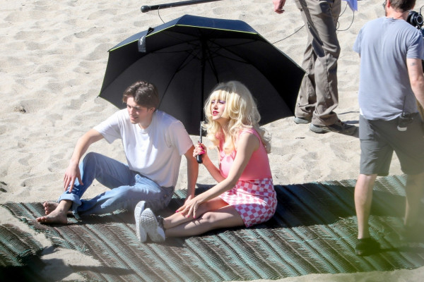Emmy Rossum - films scenes Angelyne on the beach in Malibu, CA | 26.02.2020