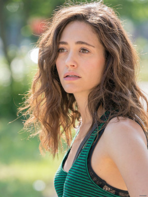 Emmy Rossum - &quot;Shameless&quot; 9x01 - &#039;Are you there Shim It&#039;s Me, Ian.&#039; Stills