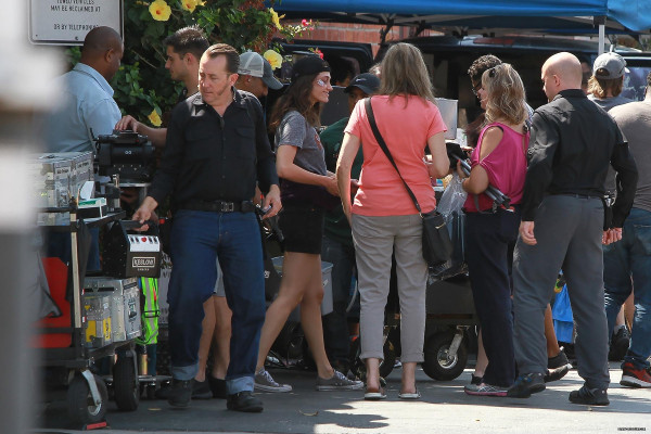 Emmy Rossum - Shameless Season 9 - On The Set