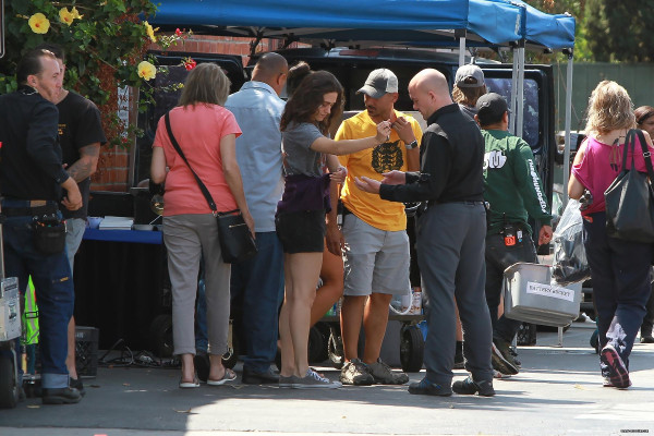 Emmy Rossum - Shameless Season 9 - On The Set