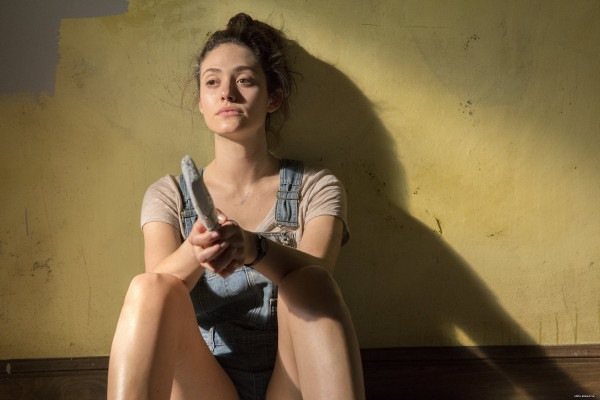 Emmy Rossum - &quot;Shameless&quot; 8x03 - God Bless Her Rotting Soul Stills