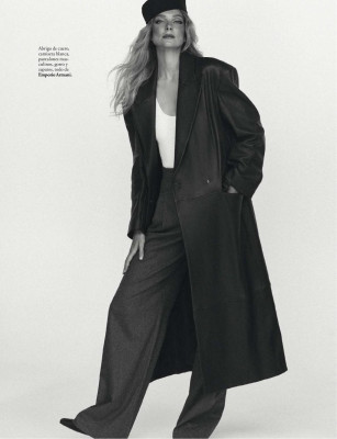 Eniko Mihalik ~ Elle España Septiembre 2024 by Dario Aranio