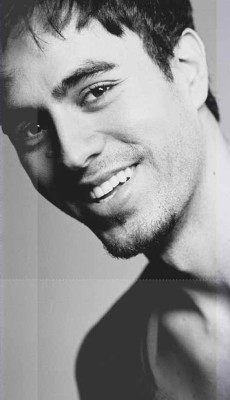 photo 14 in Enrique Iglesias gallery [id488651] 2012-04-01 00:00:00