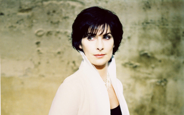 photo 5 in Enya gallery [id113343] 2008-10-22 00:00:00