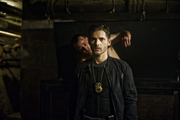 Eric Bana - Deliver Us from Evil Movie Stills