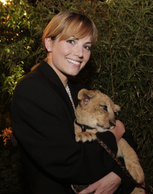 photo 8 in Erica Durance gallery [id244670] 2010-02-18 00:00:00