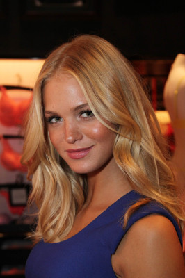 Erin Heatherton pic #482162