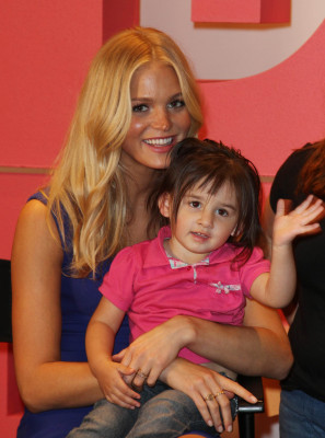 Erin Heatherton pic #482821