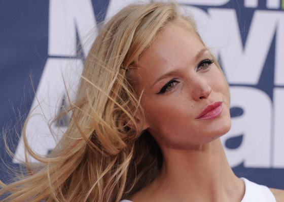 Erin Heatherton pic #400595