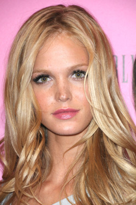 Erin Heatherton pic #394399