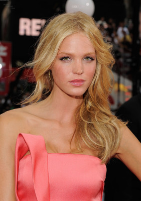 Erin Heatherton pic #408260