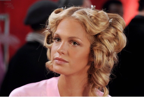 Erin Heatherton pic #354149