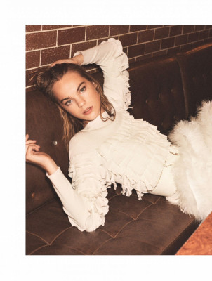 ESTELLA BOERSMA in Elle Magazine, UK December 2019
