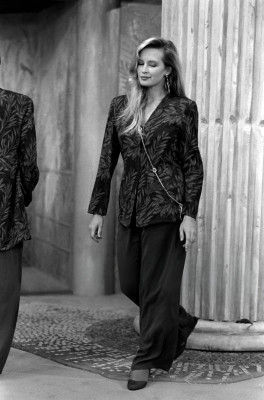 Estelle Lefebure for Anne Klein SS 1990