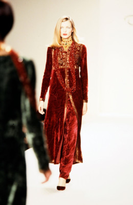 Esther Canadas ~ Oscar De La Renta F/W 1997