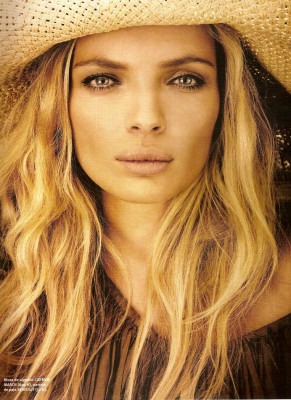 photo 10 in Canadas gallery [id393002] 2011-05-11 00:00:00