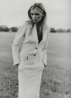 Esther Canadas pic #873275