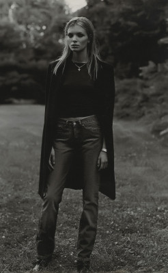 Esther Canadas pic #873288