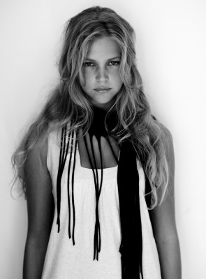 Esti Ginzburg pic #442084