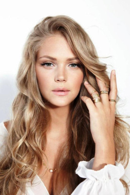 Esti Ginzburg pic #442086
