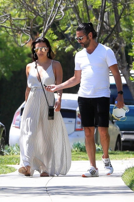 Eva Longoria is seen out in Los Angeles // 05/06/2020