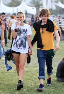 Evan Peters pic #734872