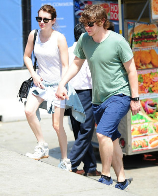 Evan Peters pic #740874
