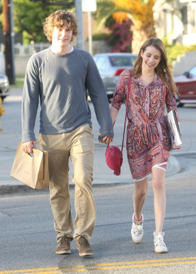 Evan Peters pic #737465