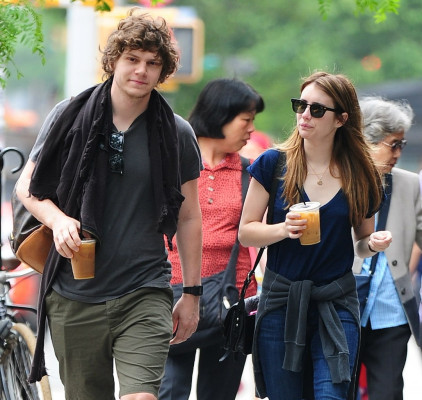 Evan Peters pic #740876
