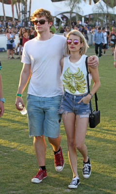 Evan Peters pic #740606