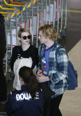 Evan Peters pic #738444