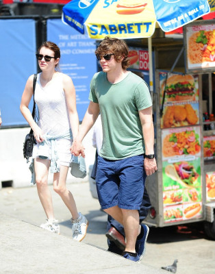 Evan Peters pic #740873