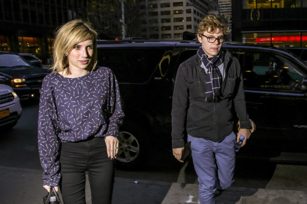 Evan Peters pic #734355