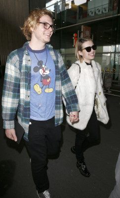 Evan Peters pic #738455
