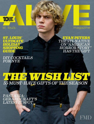 Evan Peters pic #742945